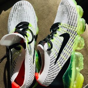 Nike VAPORMAX running shoes